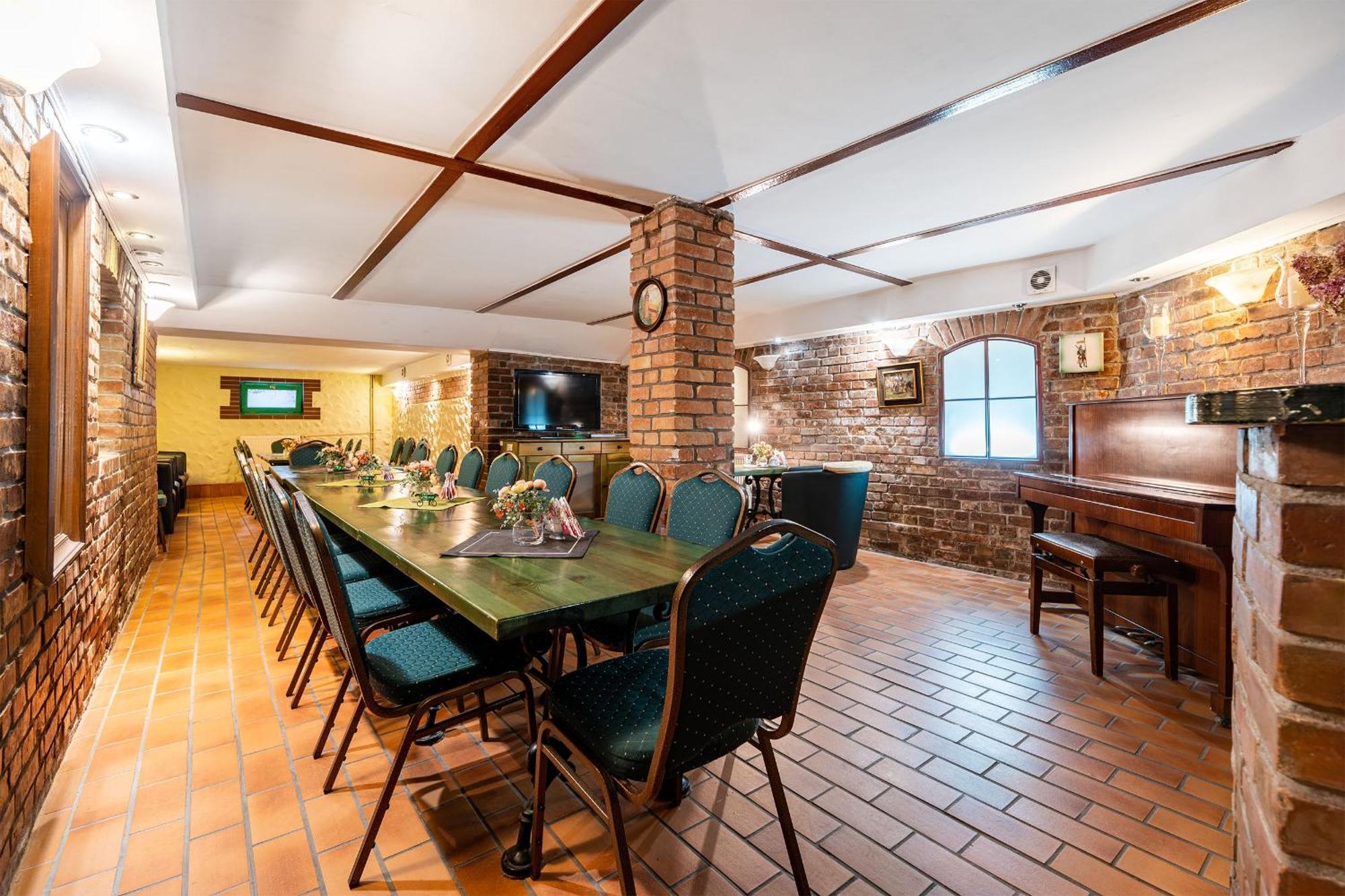 Hotel Pod Zamkiem Olsztyn  Dış mekan fotoğraf